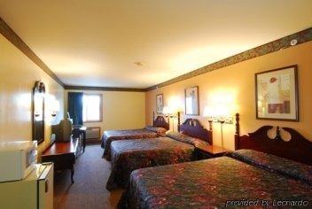 Executive Inn And Suites Waukegan Room photo